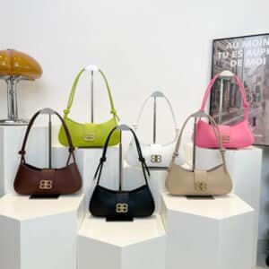 Long Minimalist Crescent Bag FN378