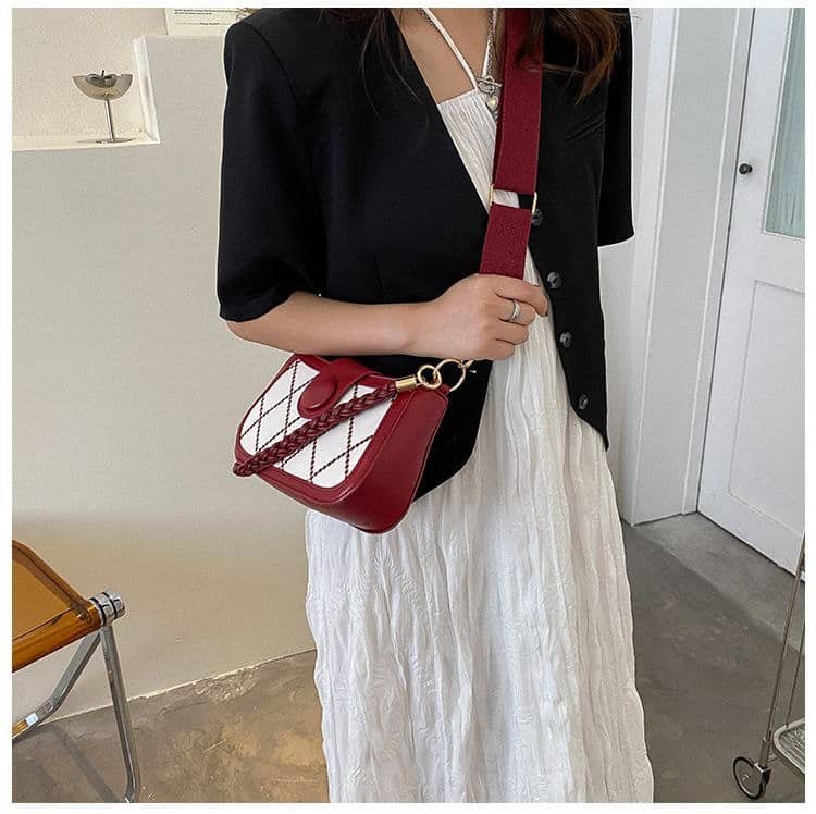 Diamond-Quilted Contrast Bag FN392 - Image 4