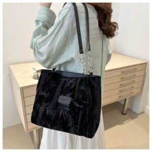 Alternative view of Velvet Texture Chain Tote Bag FN355