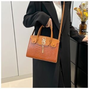 Alternative view of Crocodile Pattern Tassel Handbag FN382