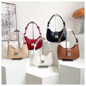 Sophisticated Crescent Buckle Bag FN425