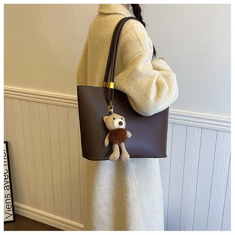 Classic Minimalist Tote with Teddy Pendant FN431 - Image 3